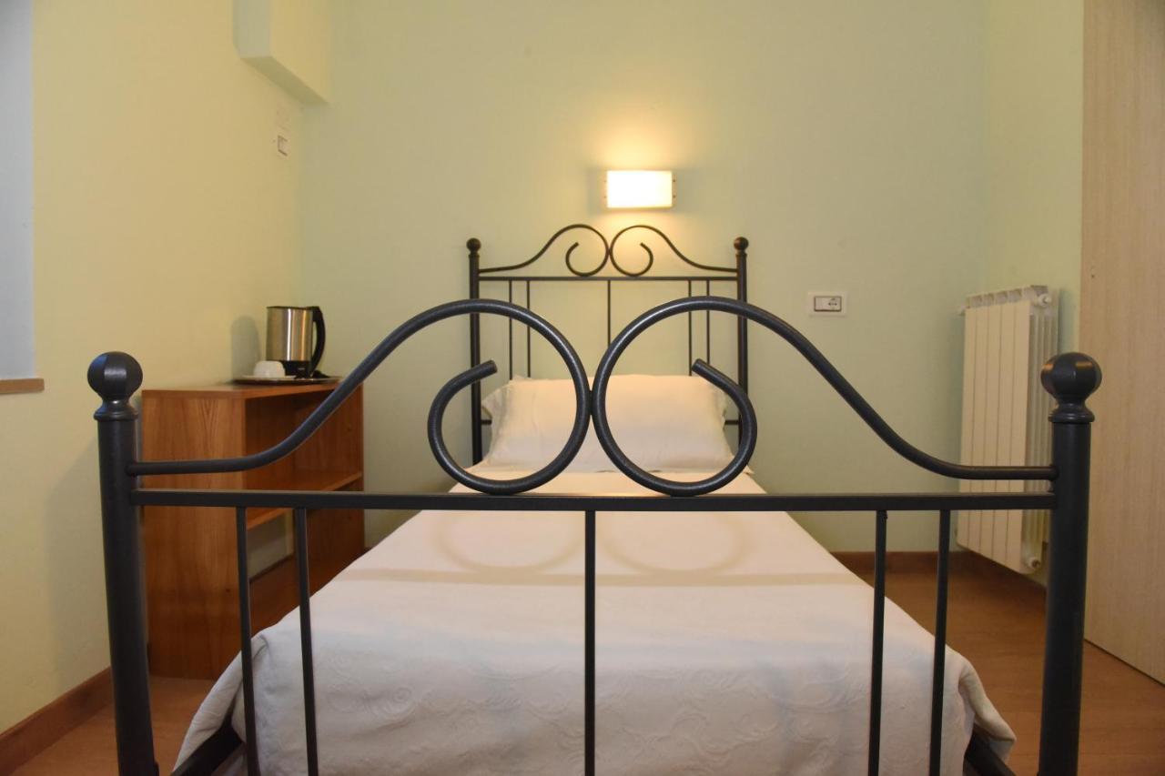 Albergo La Rosetta К'юзі Екстер'єр фото